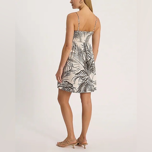 🔥 NWT 🔥 Express Linen-Blend Printed Ruched Mini Babydoll Dress - Picture 4 of 7